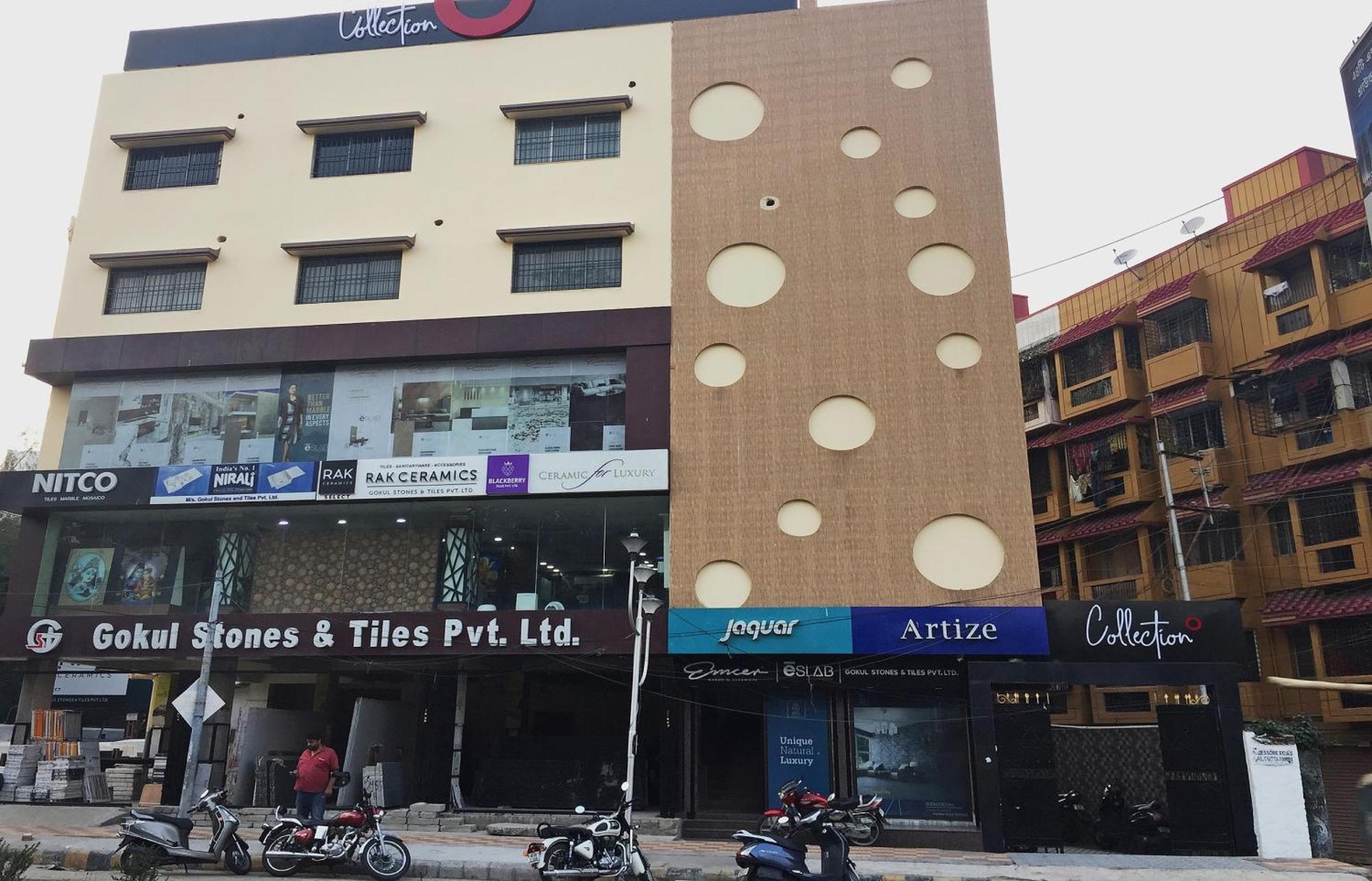Super Collection O Gokul Residency Near Emami City Dumdum Opposite Raja Palace Hotel Dum Dum Buitenkant foto