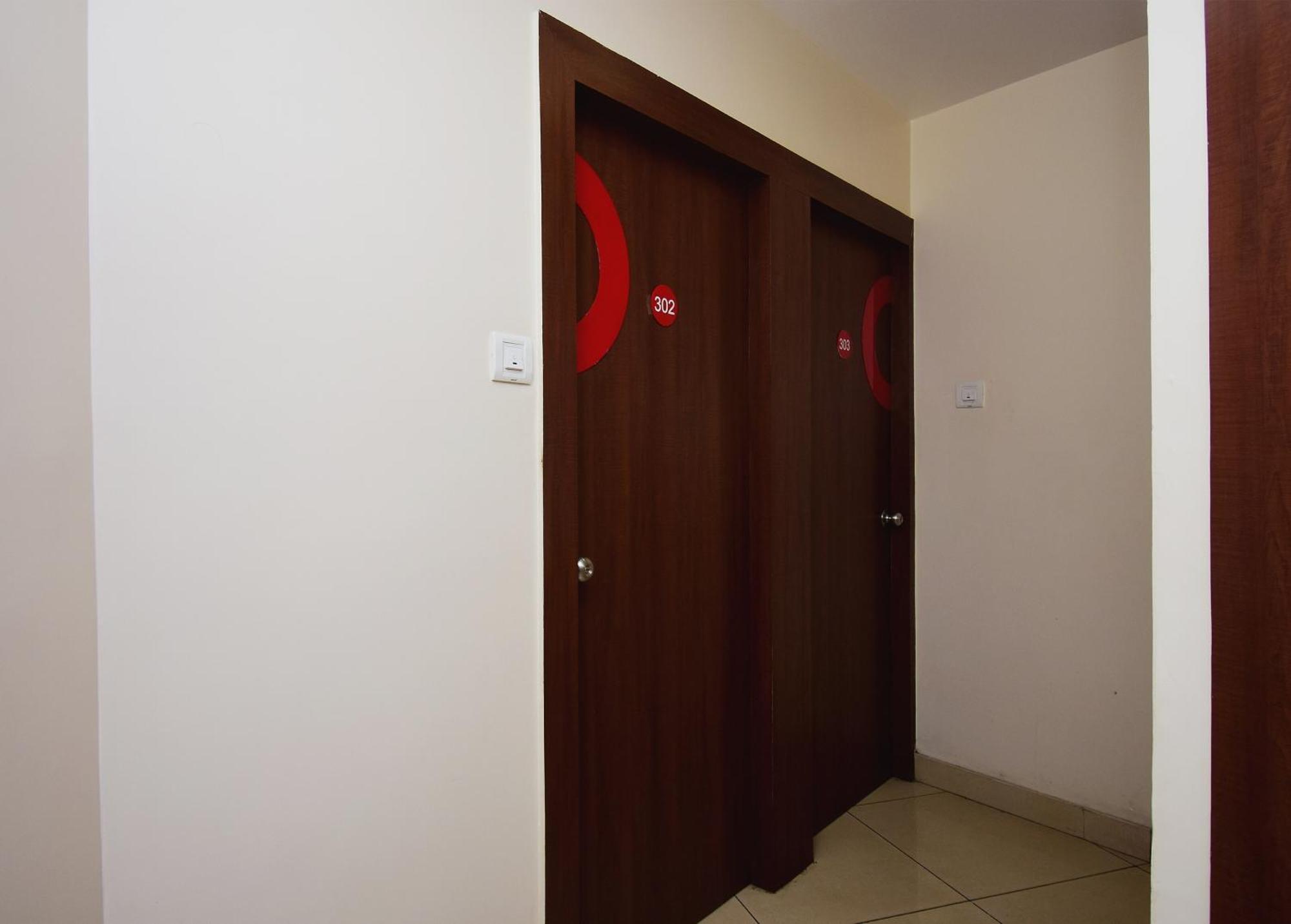 Super Collection O Gokul Residency Near Emami City Dumdum Opposite Raja Palace Hotel Dum Dum Buitenkant foto