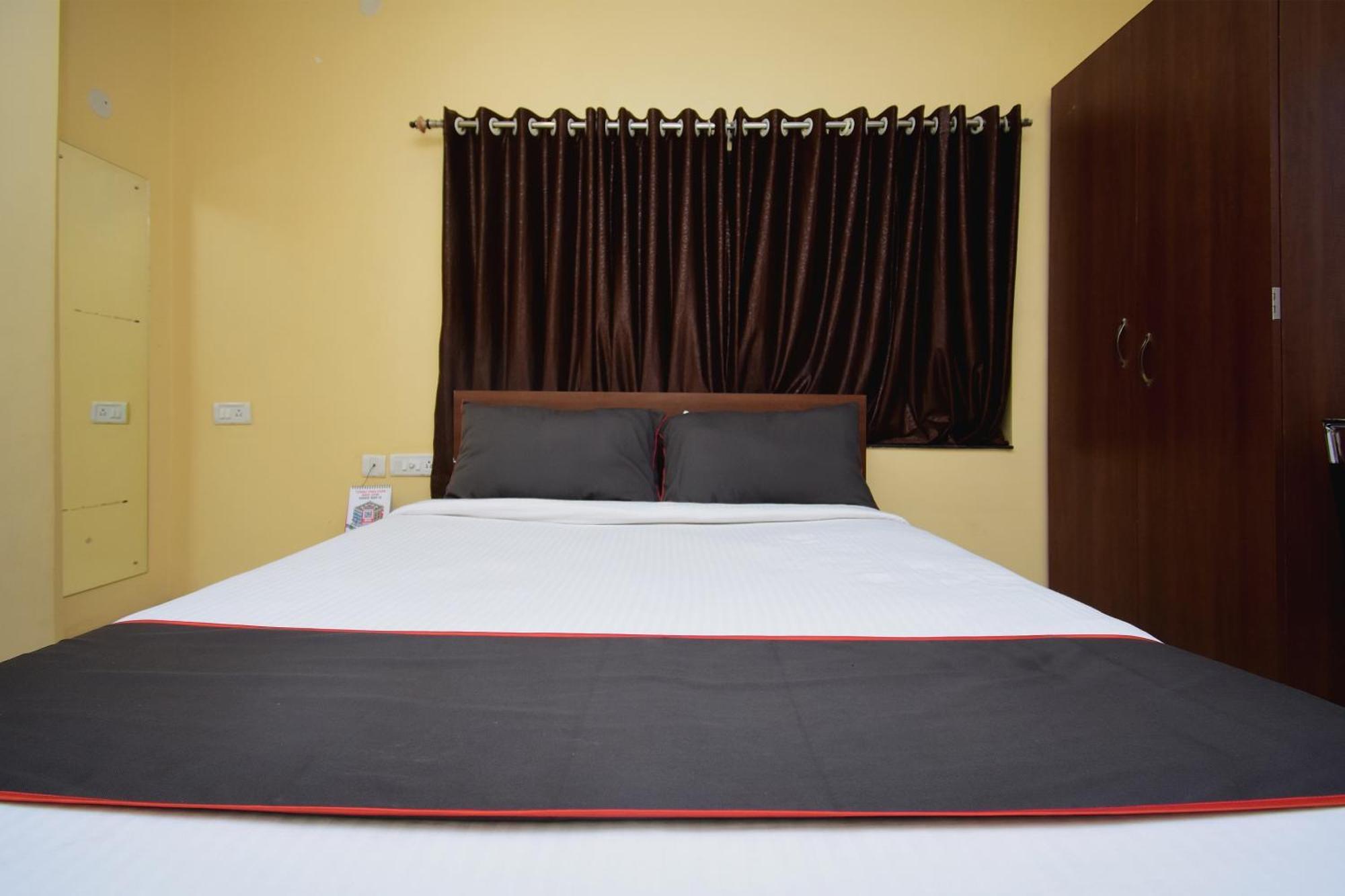 Super Collection O Gokul Residency Near Emami City Dumdum Opposite Raja Palace Hotel Dum Dum Buitenkant foto