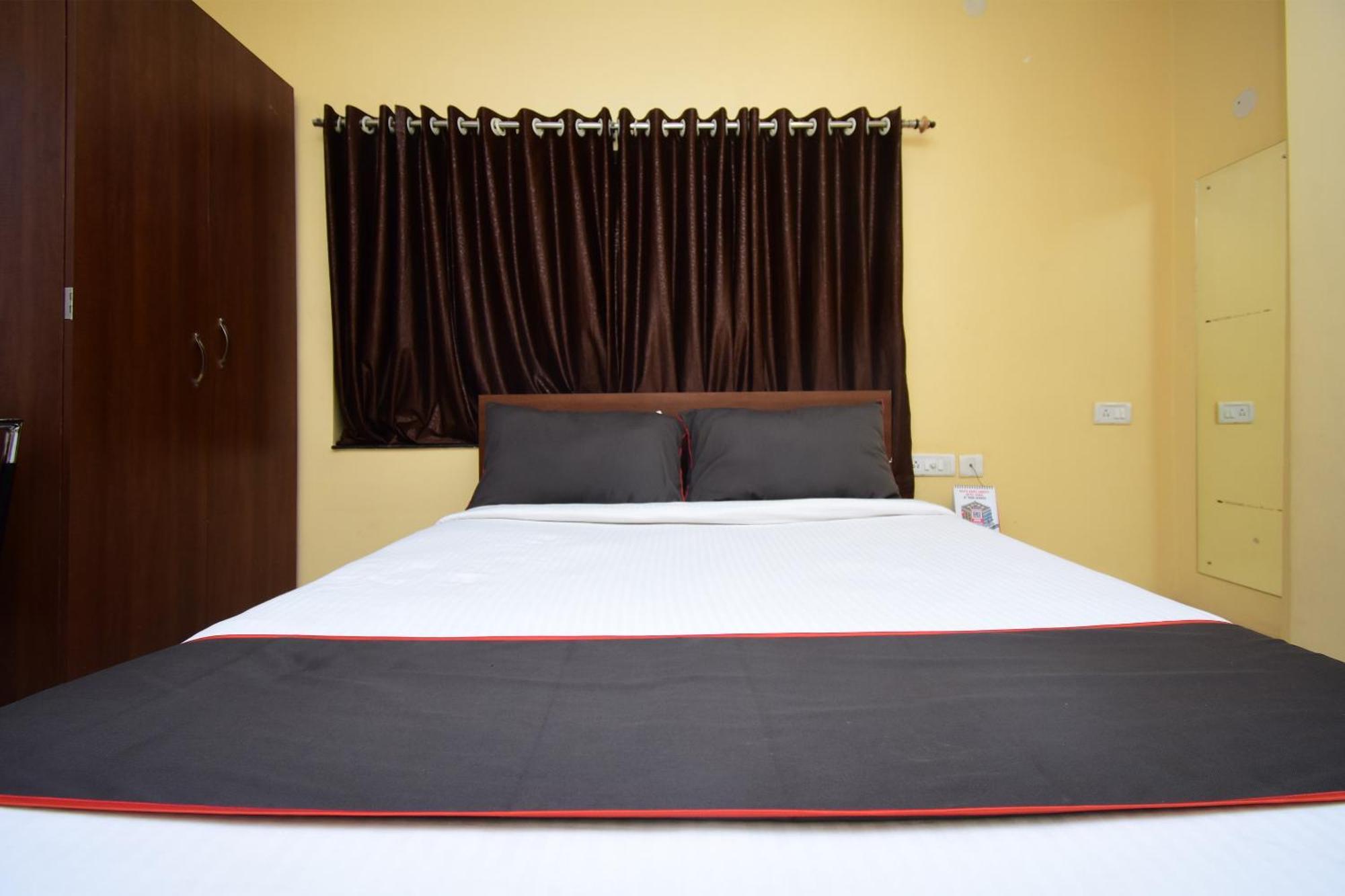 Super Collection O Gokul Residency Near Emami City Dumdum Opposite Raja Palace Hotel Dum Dum Buitenkant foto