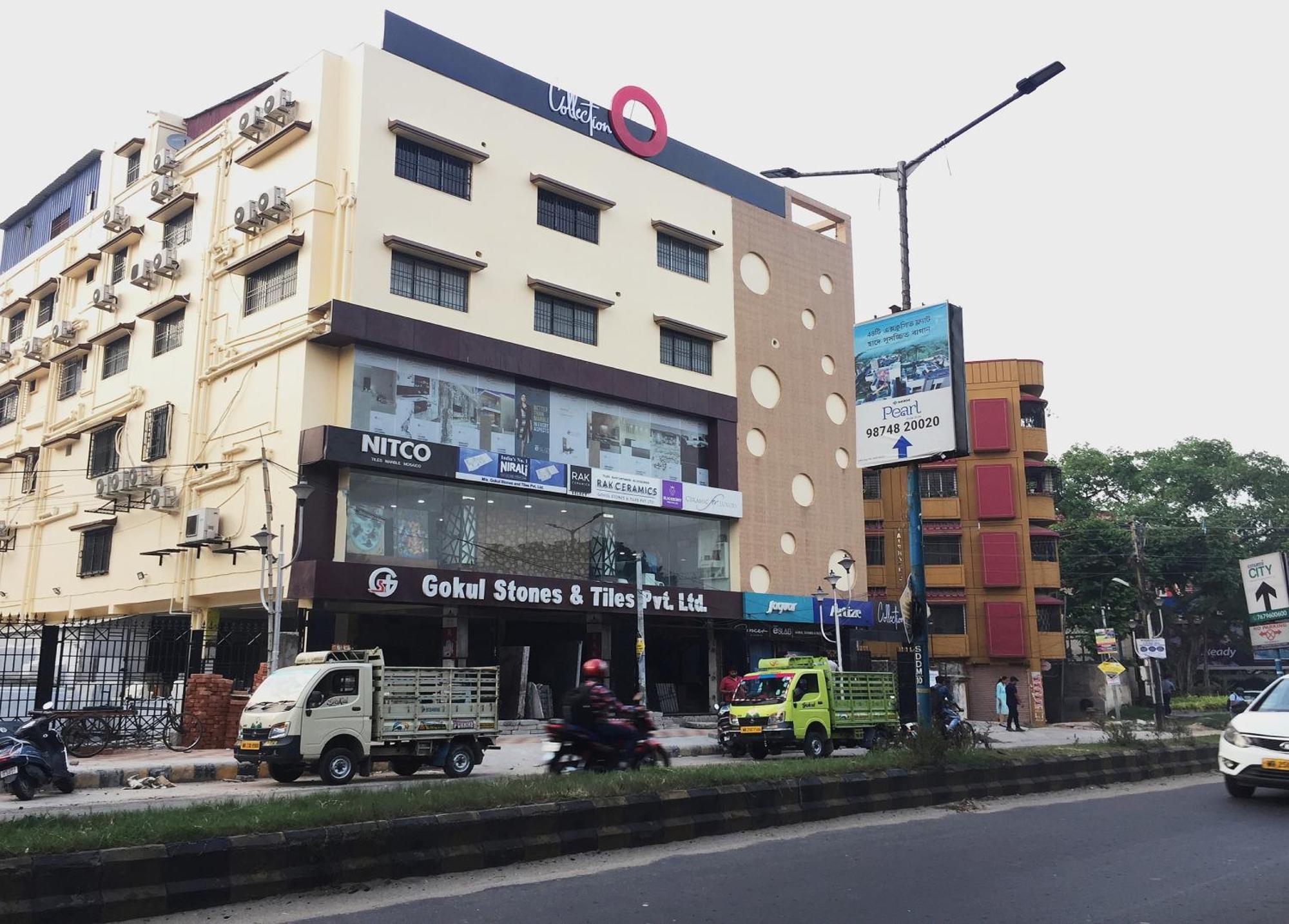 Super Collection O Gokul Residency Near Emami City Dumdum Opposite Raja Palace Hotel Dum Dum Buitenkant foto